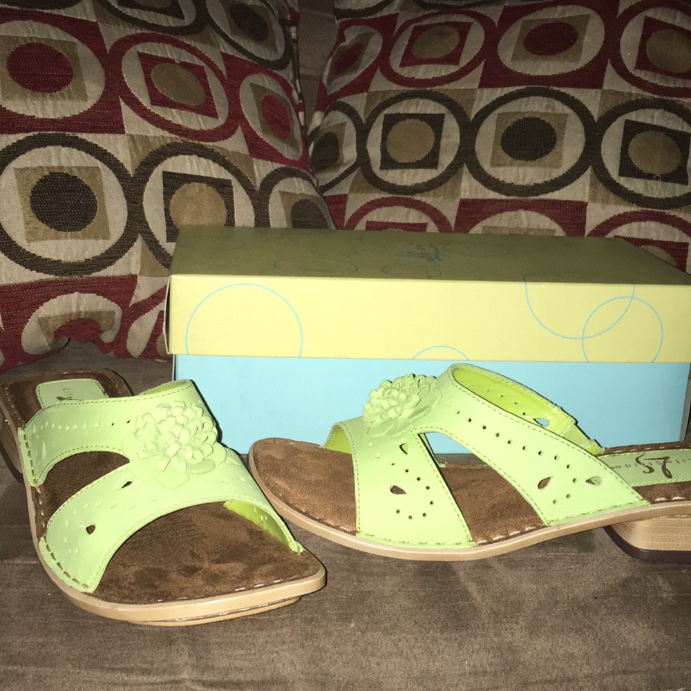 O.B.O. Shoes - Picture 4 of 5